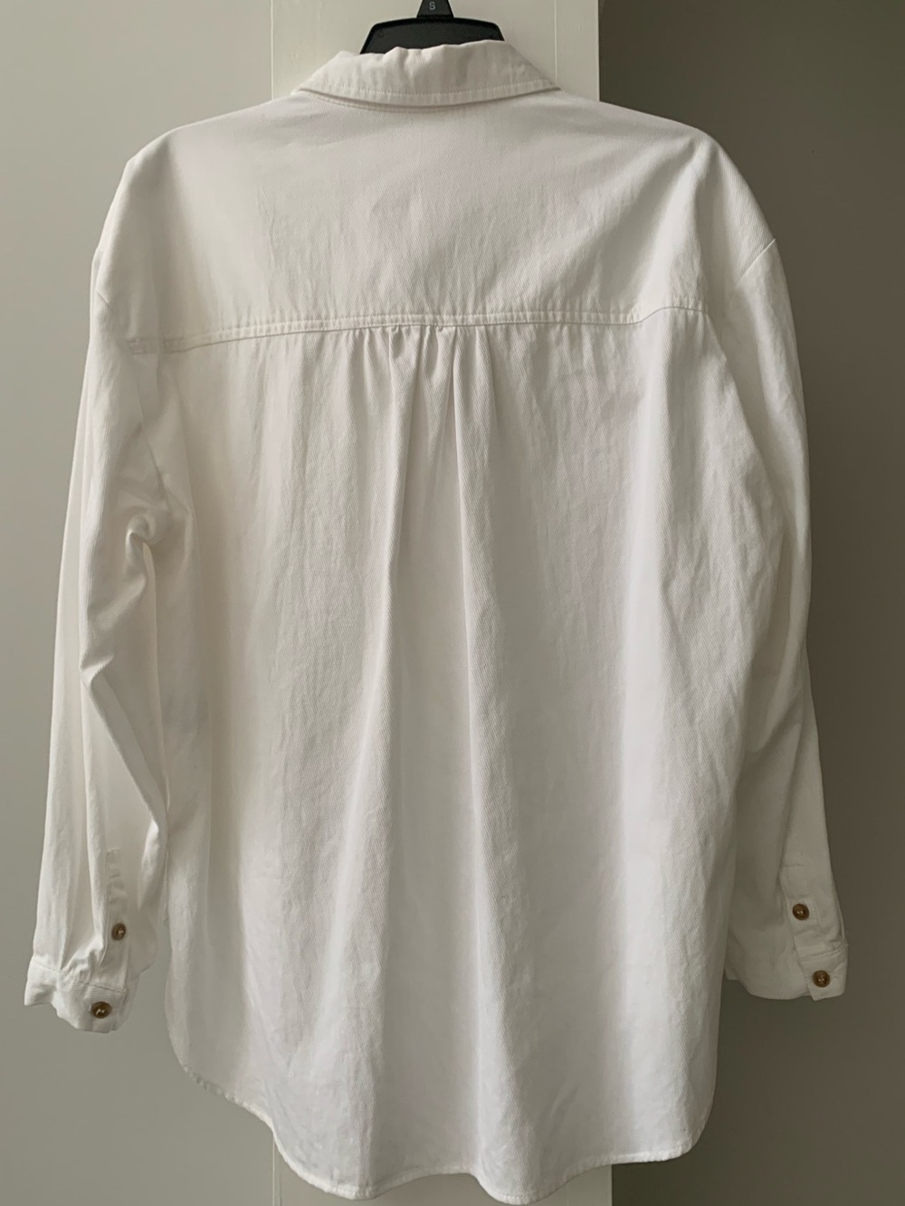 Velvet Heart White Button-Up Shirt - Picture 7 of 9